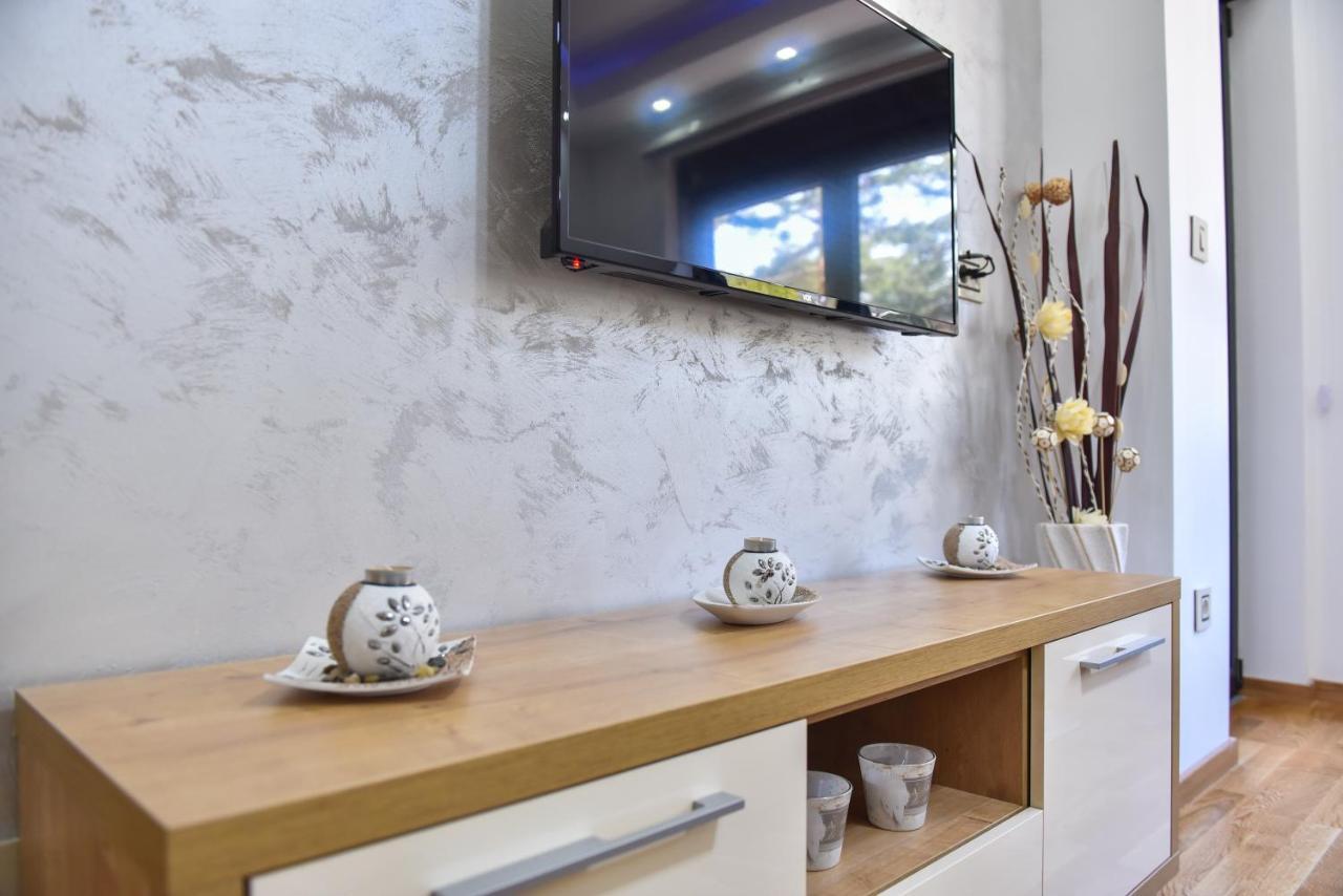 Apartman Knez ซลาตีบอร์ ภายนอก รูปภาพ